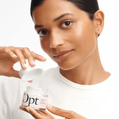 Lekki krem OPT Optimals Even Out 50 ml
