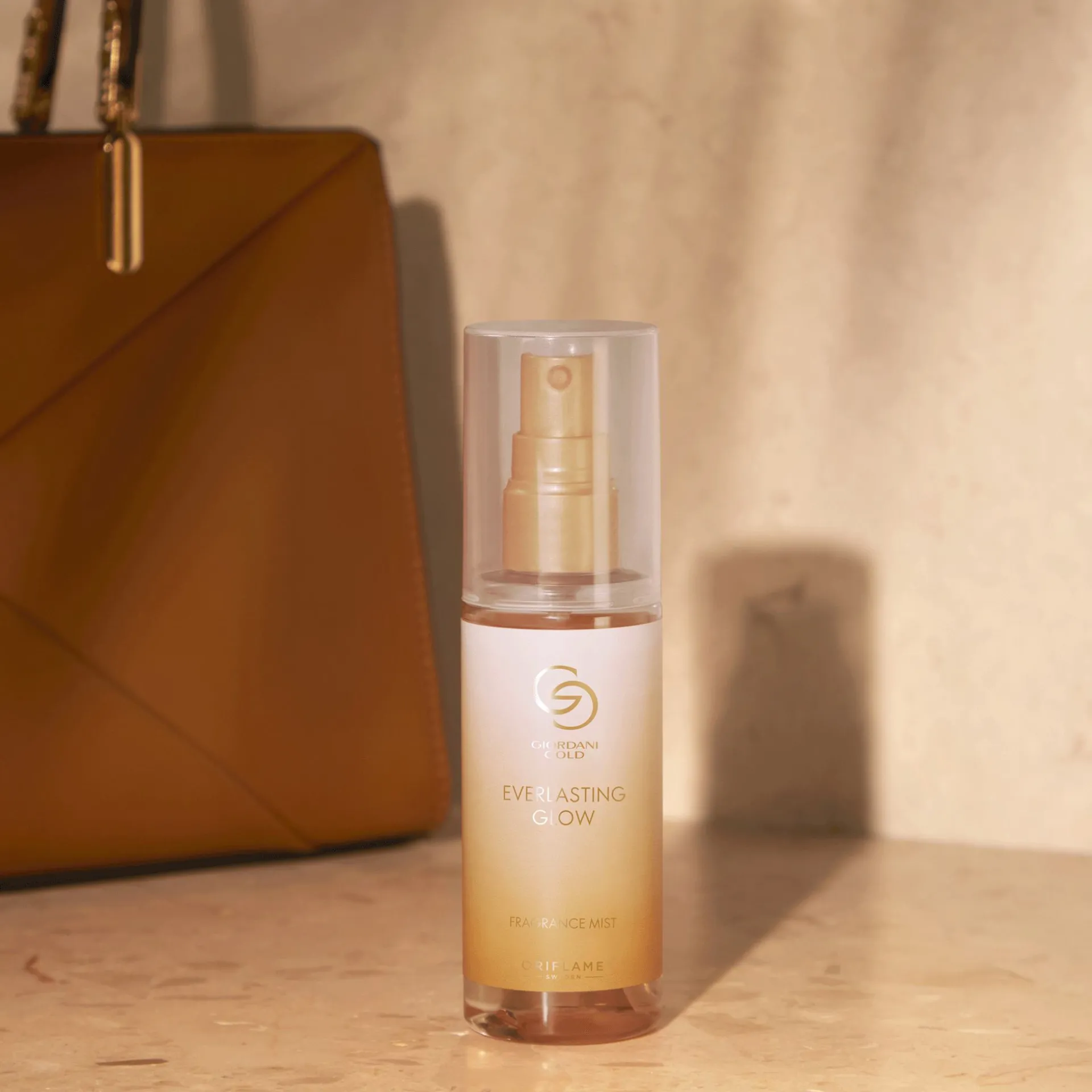 Mgiełka zapachowa Giordani Gold Everlasting Glow 100 ml