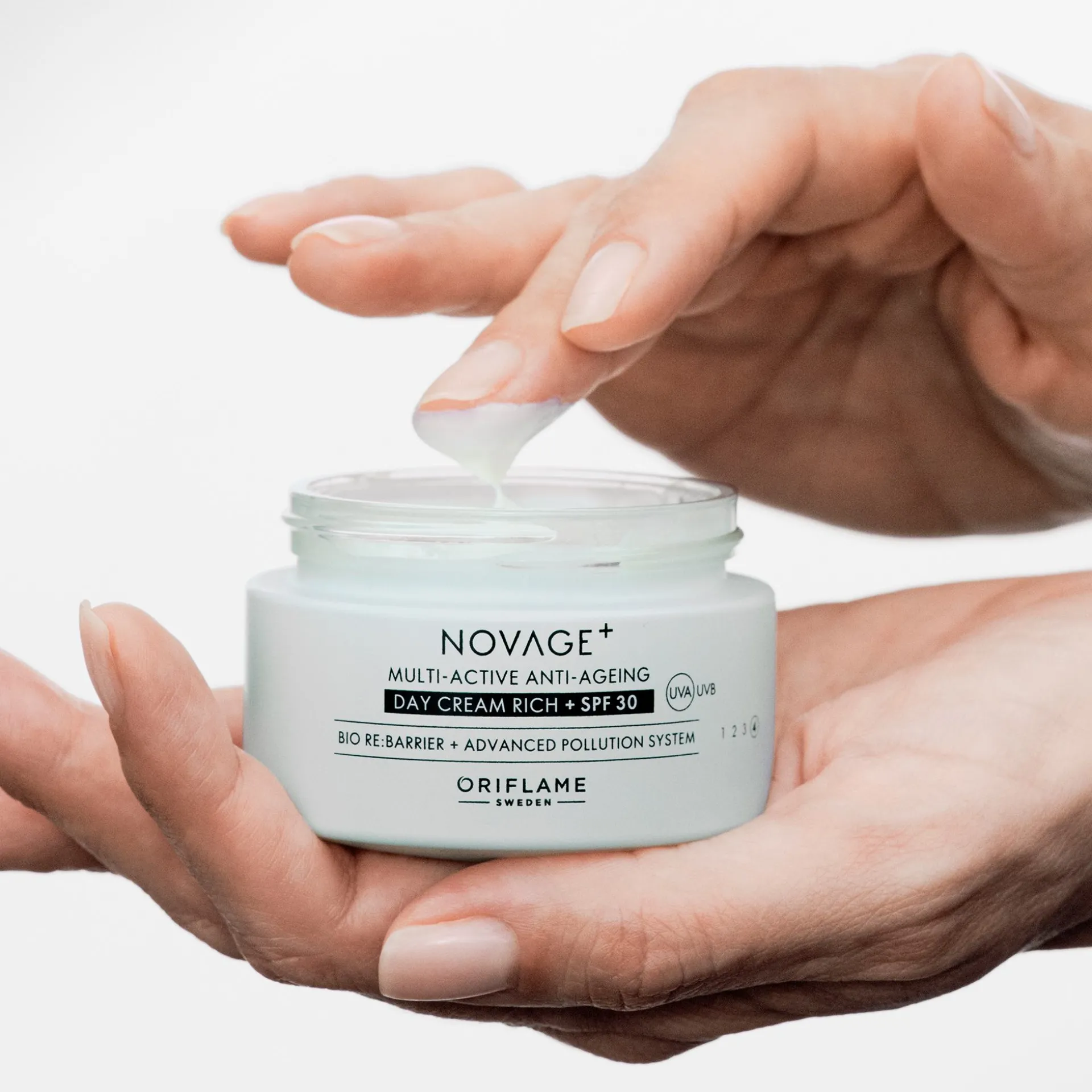 Multiaktywny bogaty krem przeciwstarzeniowy na dzień Novage+ SPF 30 50 ml