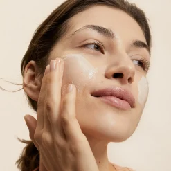 Odżywcza maseczka do twarzy Love Nature z chia i organicznym miodem 75 ml