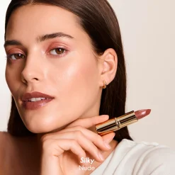 Pomadka Giordani Gold Iconic Satin SPF 15 426513.8 g