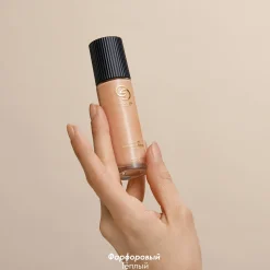 Trwały podkład mineralny Giordani Gold SPF 20 4210230 ml