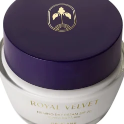 Ujędrniający krem na dzień SPF 20 Royal Velvet 50 ml